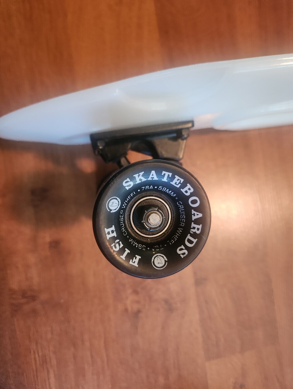 Fish  Skateboard 27 In. - Picture 4 of 11
